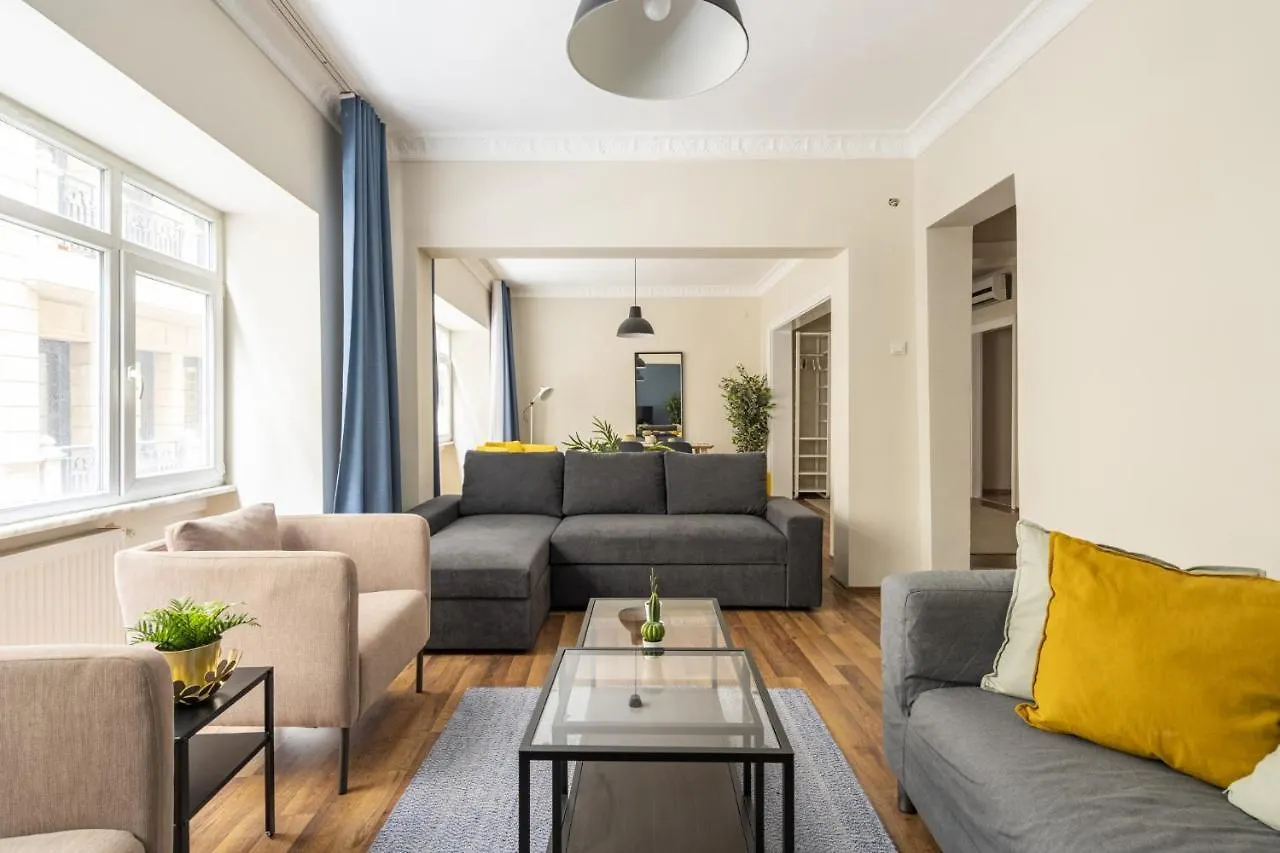 Modern Flat Near Popular Attractions In Beyoglu location